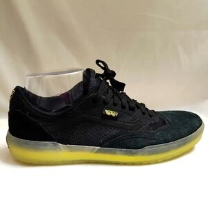 Vans Off the Wall A.V.E Black Sulphur Ultimate Waffle sneakers (m size 7.5)